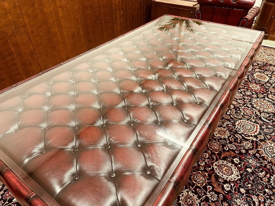 Image 1 of Die Marke Chesterfield Esstisch mit Esszimmerstühlen