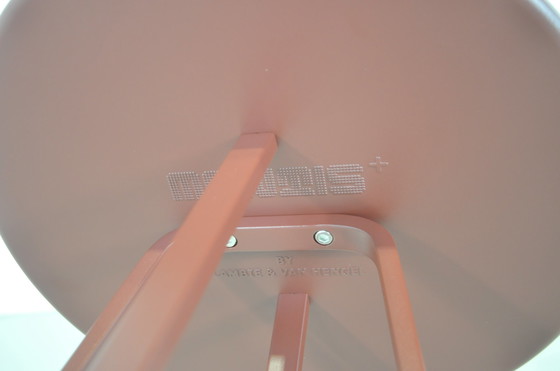 Image 1 of Montis Tor Beistelltisch rot