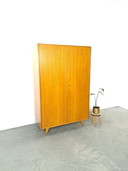 Jiri Jiroutek Furnier Kleiderschrank