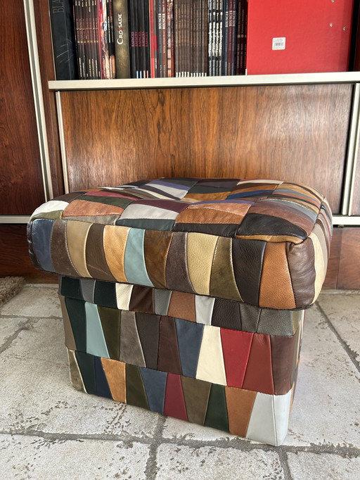 Pouf /Coffre "Harlequin" Patchwork De Cuir fabrication Suisse 1970