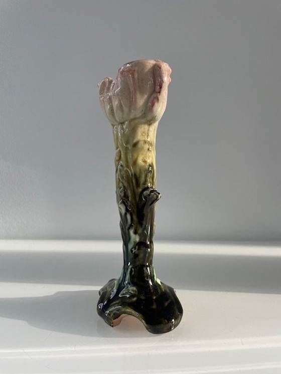 Image 1 of Bunte figurative Blumenstielvase - Jugendstil Majolika