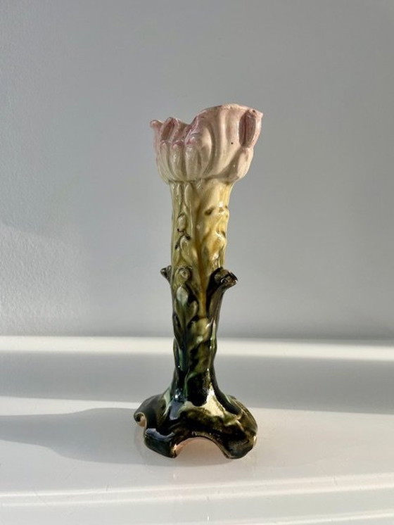 Image 1 of Bunte figurative Blumenstielvase - Jugendstil Majolika