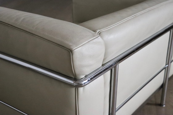 Image 1 of Cassina Lc3 Sessel von Le Corbusier in Creme Leder, Italien 1980S