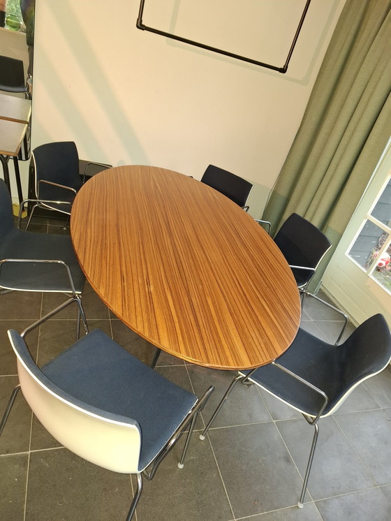 Image 1 of Knoll Großer ovaler Tisch (Vintage)