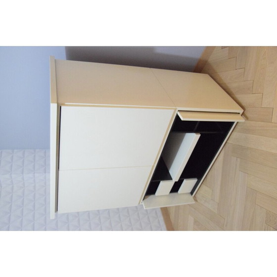 Image 1 of Weißer Vintage-Schrank