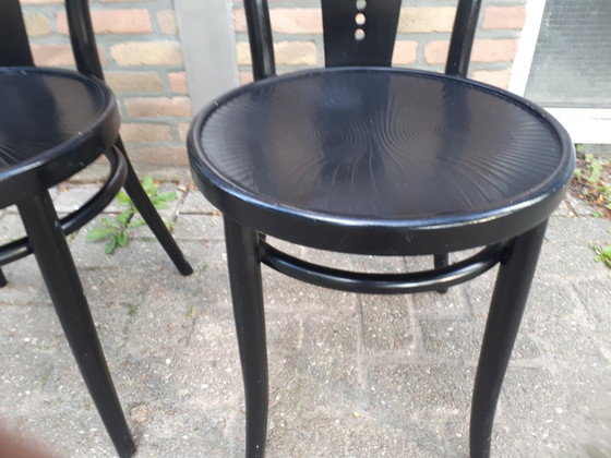Image 1 of 2x schwarze Thonet-Stühle