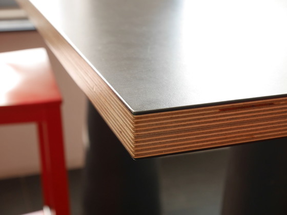 Image 1 of Moooi Container Hochtisch + 4x Atelier Van Lieshout Avl Shaker Barhocker