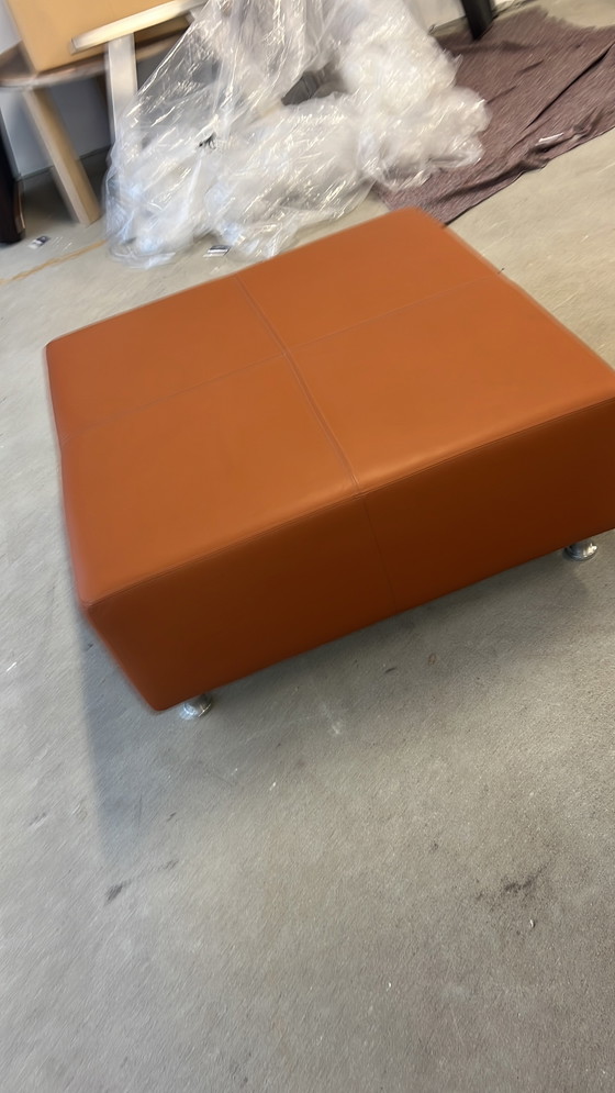 Image 1 of Moderner Hocker