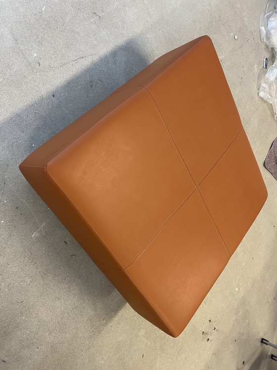 Image 1 of Moderner Hocker