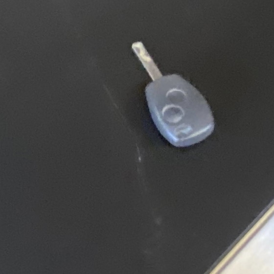 Image 1 of Maßgeschneiderter Edelstahltisch