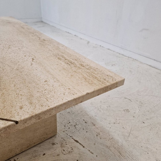 Image 1 of Rechteckiger Couchtisch aus Travertin und Messing, Italien 1980