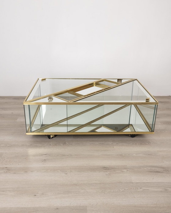 Image 1 of Vintage 1960S Couchtisch in goldenem Messing und Kristall italienisches Design