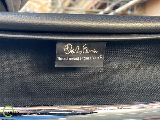 Image 1 of 4x Vitra Leder Schwarz (EA108)