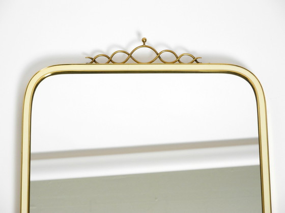 Image 1 of Großer schwerer langer Mid Century Messing Wandspiegel von Münchner Zierspiegel