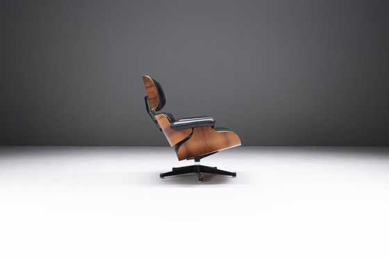 Image 1 of Eames Lounge Chair von Ray & Charles Eames von Mobilier International für Herman Miller