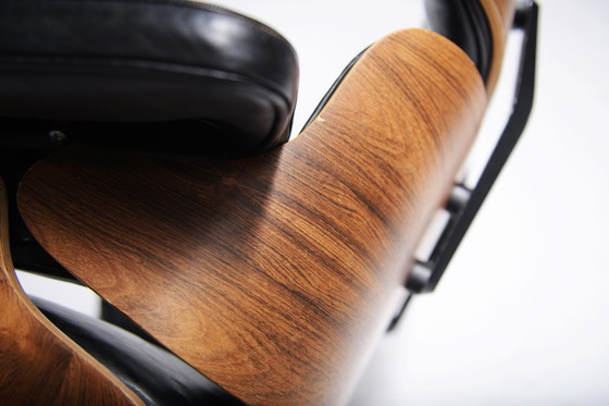 Image 1 of Eames Lounge Chair von Ray & Charles Eames von Mobilier International für Herman Miller