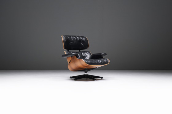 Image 1 of Eames Lounge Chair von Ray & Charles Eames von Mobilier International für Herman Miller