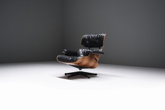 Image 1 of Eames Lounge Chair von Ray & Charles Eames von Mobilier International für Herman Miller