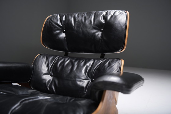 Image 1 of Eames Lounge Chair von Ray & Charles Eames von Mobilier International für Herman Miller