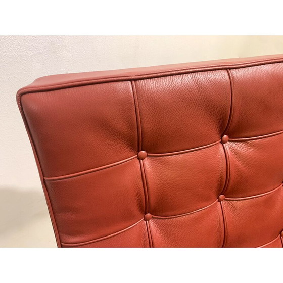 Image 1 of Ein Paar Barcelona-Sessel aus burgunderfarbenem Leder von Mies Van Der Rohe für Knoll, 1990er Jahre