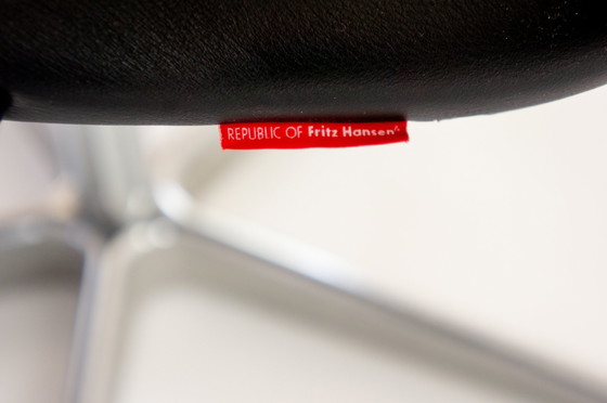 Image 1 of Fritz Hansen Oxford Stuhl