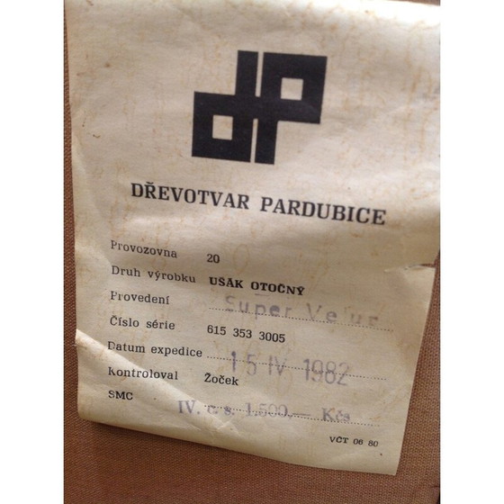 Image 1 of Vintage Drehsessel aus gelbem Samt mit hoher Rückenlehne, Tschechoslowakei 1980