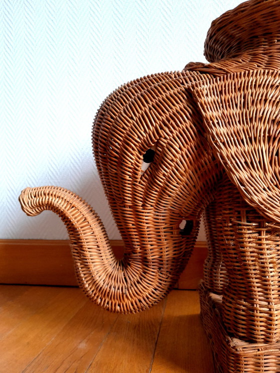 Image 1 of Elefant Rattan Sofa Endstück 1970