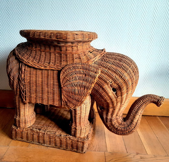 Image 1 of Elefant Rattan Sofa Endstück 1970