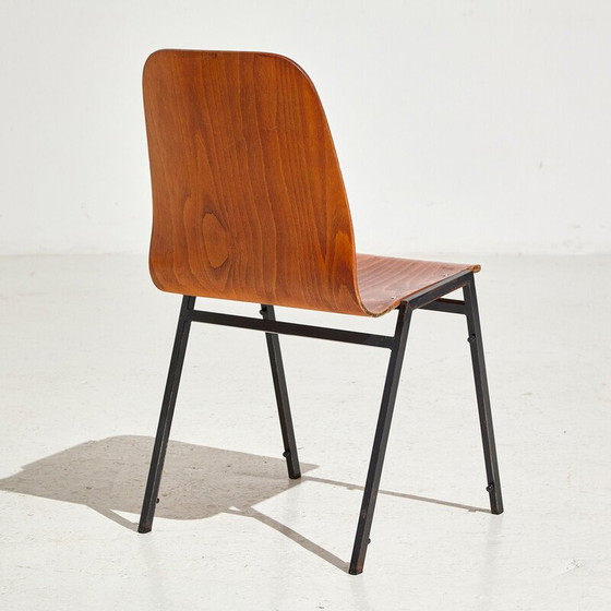 Image 1 of Stapelbarer Vintage-Stuhl aus Buchenholz, 1970er Jahre