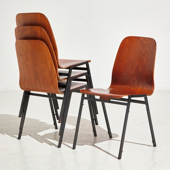 Image 1 of Stapelbarer Vintage-Stuhl aus Buchenholz, 1970er Jahre