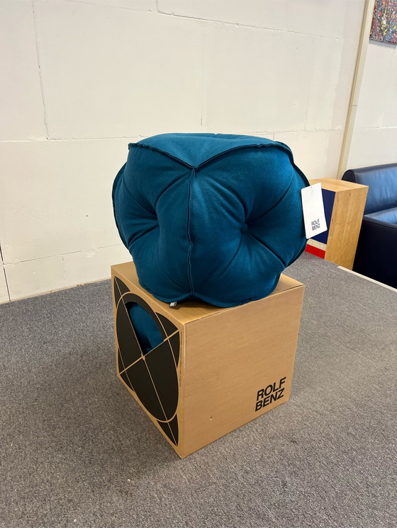 Image 1 of Rolf benz 953 hocker