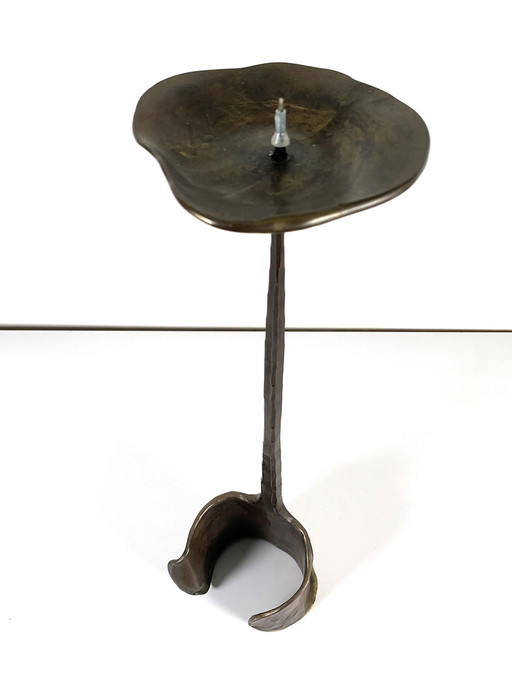 Skulpturaler Leuchter aus Bronze