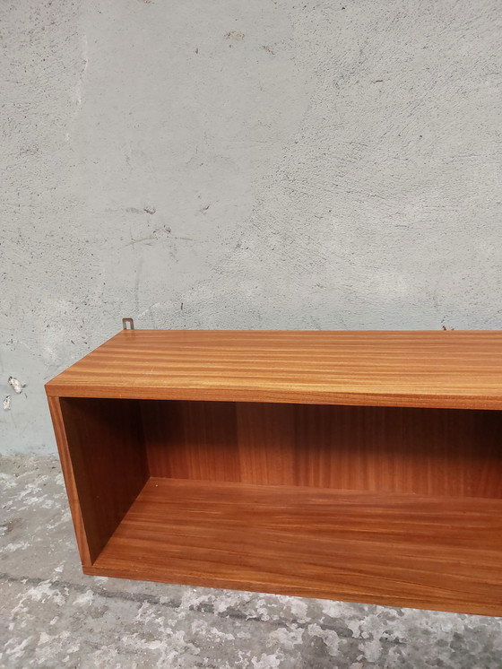 Image 1 of 2x Hängeschränke aus der Mid-century