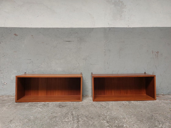 Image 1 of 2x Hängeschränke aus der Mid-century