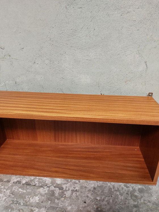 Image 1 of 2x Hängeschränke aus der Mid-century