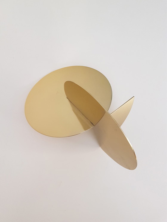 Image 1 of Architektonische Skulptur aus goldfarbenem Metall