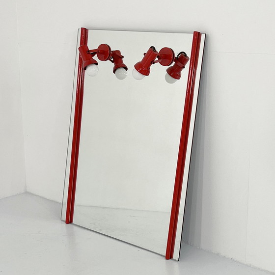 Image 1 of Roter Schminkspiegel aus Metall mit verstellbaren Lampen, 1970er Jahre