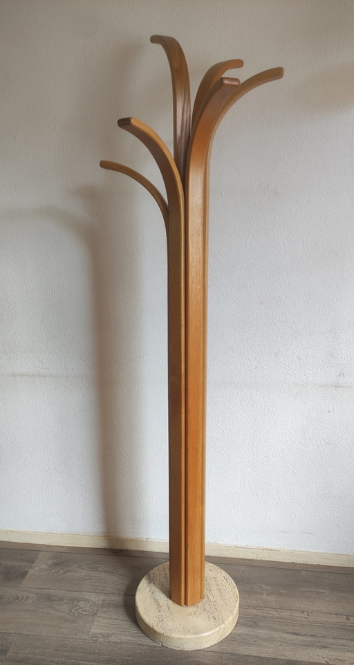 Vintage Garderobe im italienischen Design