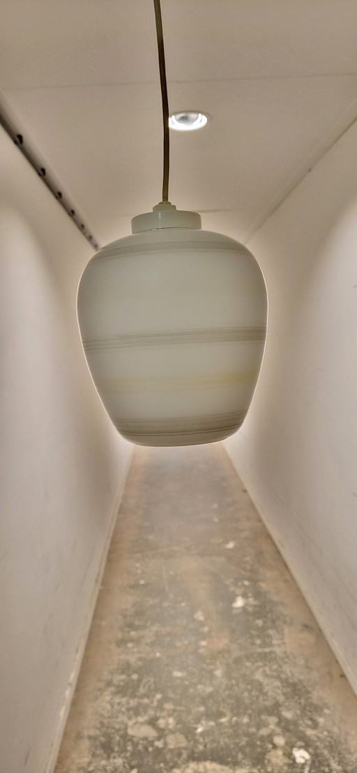 Alte Milchglaslampe (möglicherweise Philips) 1950er Jahre