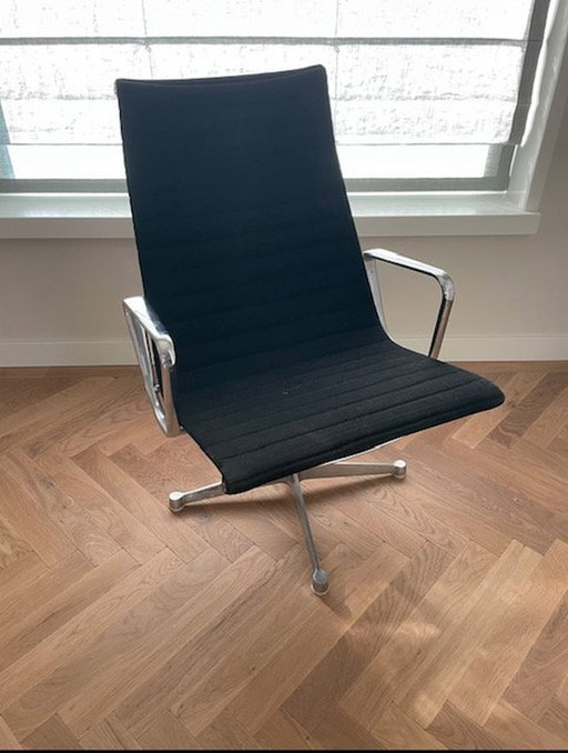 Vitra Eames 116