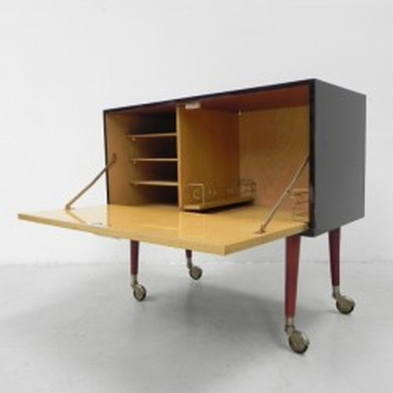 Image 1 of Vintage Getränkeschrank auf Rollen