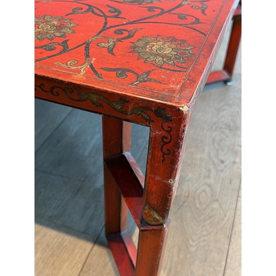 Image 1 of Vintage Couchtisch aus rotem Lack mit vergoldetem chinesischem Dekor, 1970