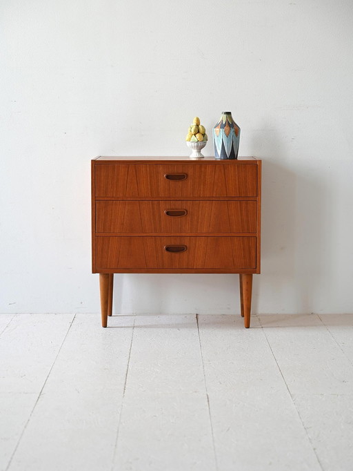 Schwedischer Nachttisch mit Schubladen