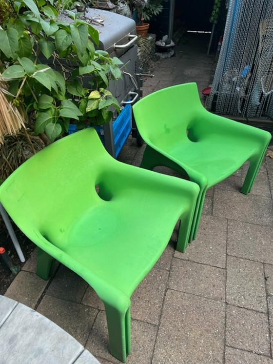 Image 1 of 2 x grüner Artemide Vicario Stuhl von Vico Magistretti