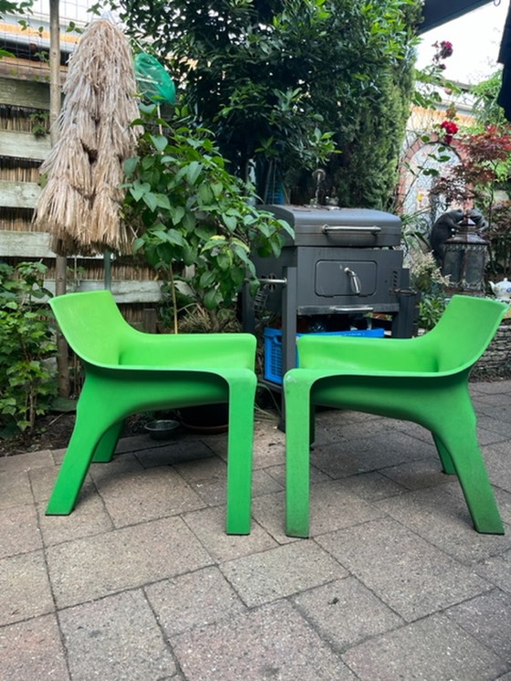 Image 1 of 2 x grüner Artemide Vicario Stuhl von Vico Magistretti