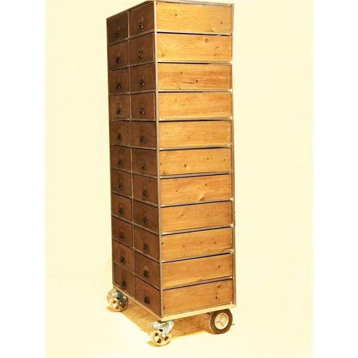 Vintage Kommode aus hellem Holz