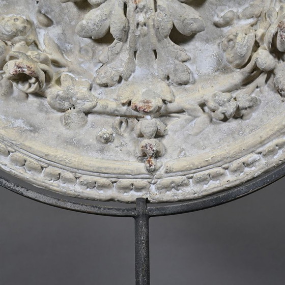 Image 1 of Deckenornament auf Sockel (groß)