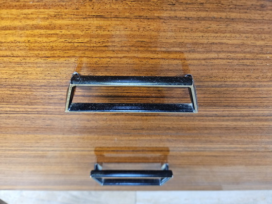 Image 1 of Mid Century Teak Kommode mit großem Spiegel und gearbeitetem Glas