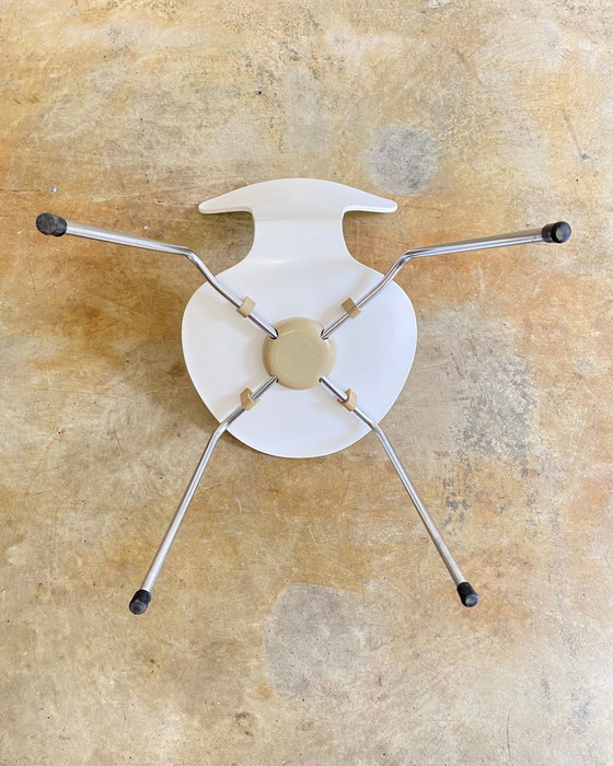 Image 1 of 3X Fritz Hansen Mosquito Stühle von Arne Jacobsen