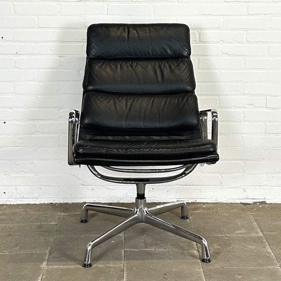 Image 1 of EA219 Soft Pad Armchair von Charles & Ray Eames für Vitra